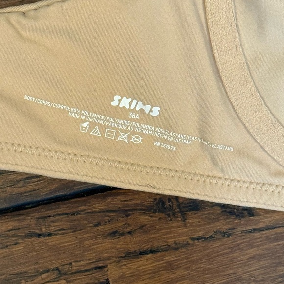 SKIMS Fits everybody unlined Demi Underwire Bra 36A - Picture 5 of 5